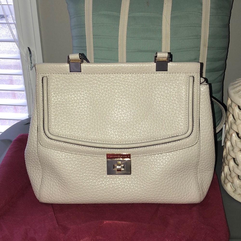 SOLD LOCAL Listing Kate Spade Everette Way Talluh - Picture 2 of 8